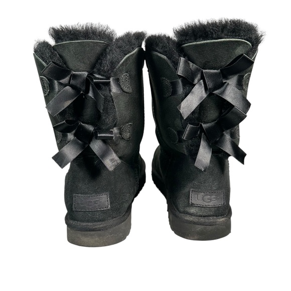UGG Bailey Bow II Boots in black - Picture 8 of 11